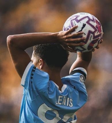 邮报:刘易斯上周说不想离队,与维亚纳会面48小时内谈妥续约