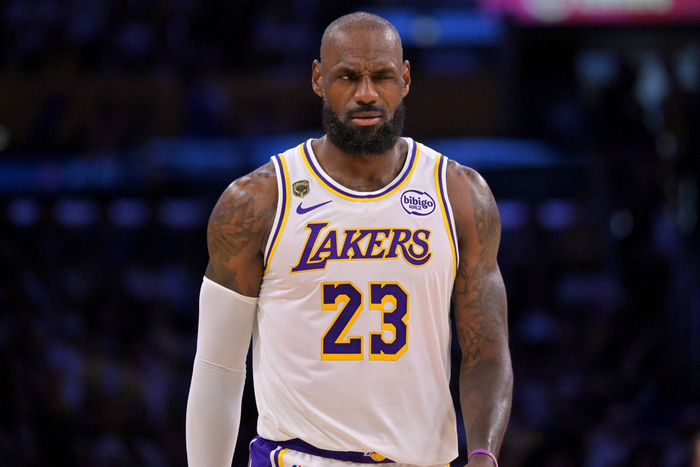 开云网站-贬低乔丹，被美媒多位名记怒喷，NBA历史谁才是最强球星？|克里斯·保罗|皮蓬|詹姆斯|总决赛|乔丹-克拉克森_新浪体育_新浪新闻